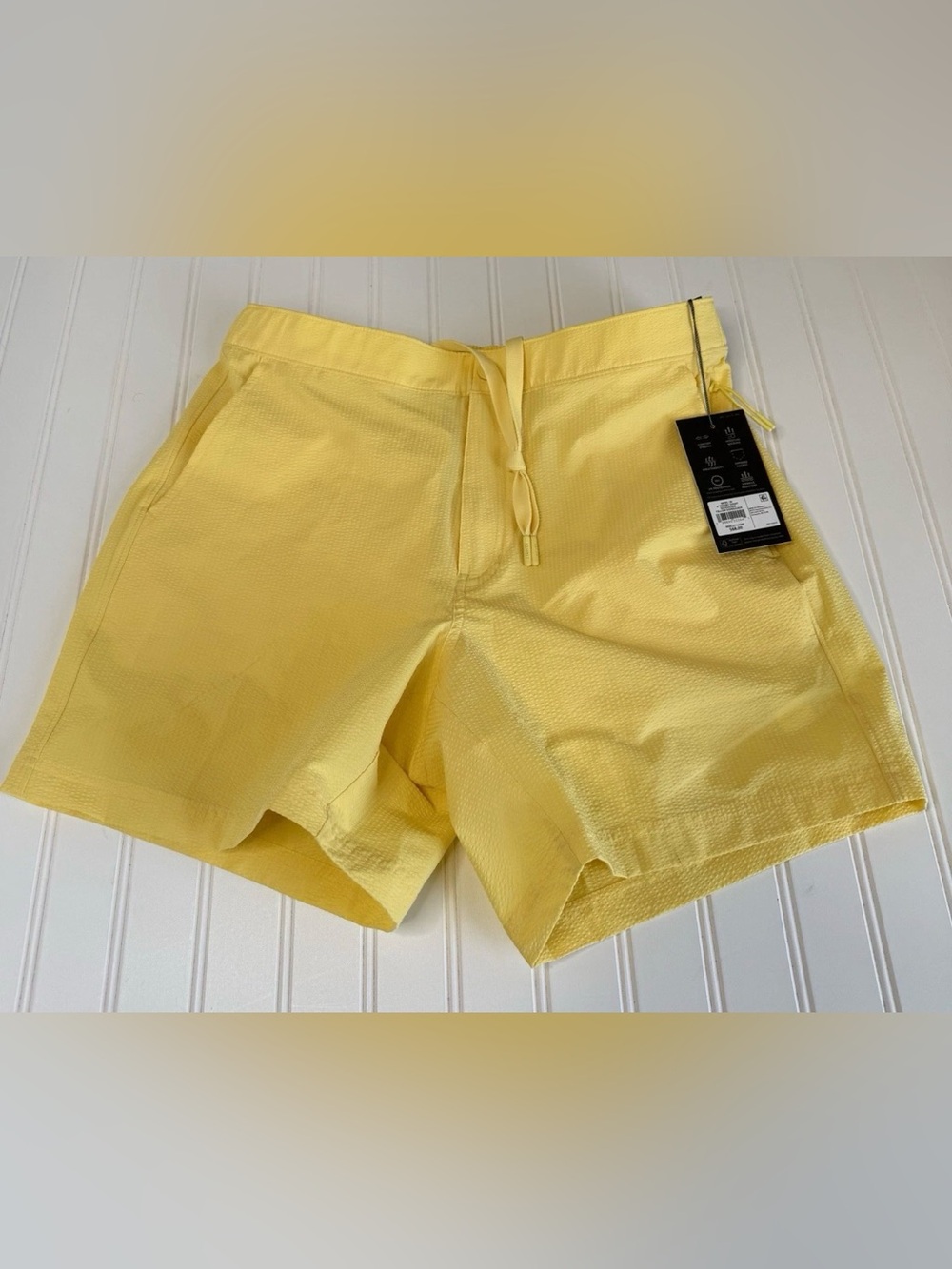 VRST Mens Medium Resort Relaxed Fit Seersucker Shorts Yellow 6in NEW 1787